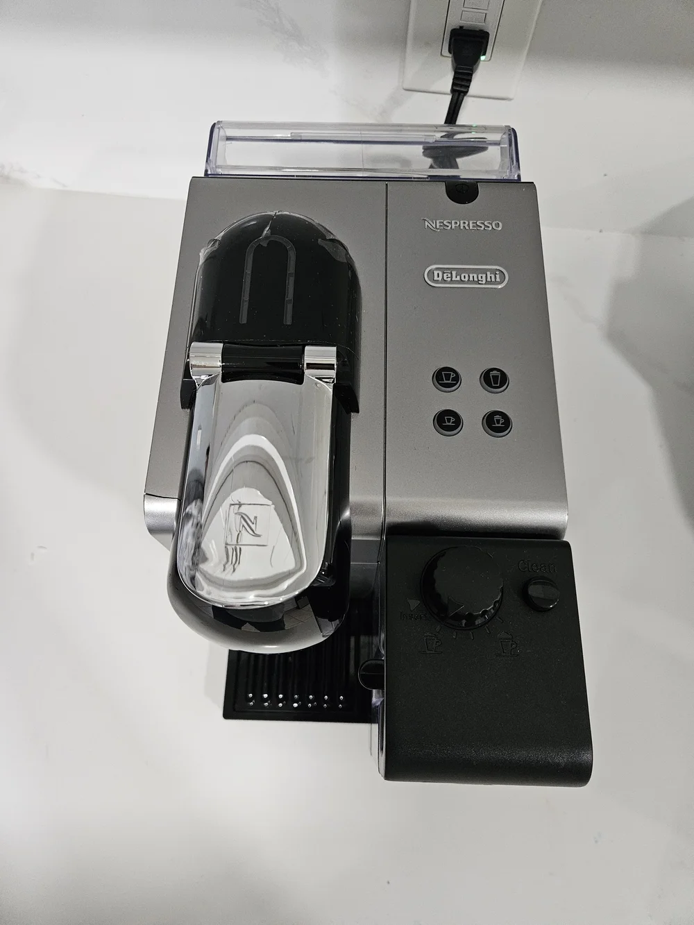 DeLonghi EN520SL Nespresso Coffee Cup Machine Pre-owned
